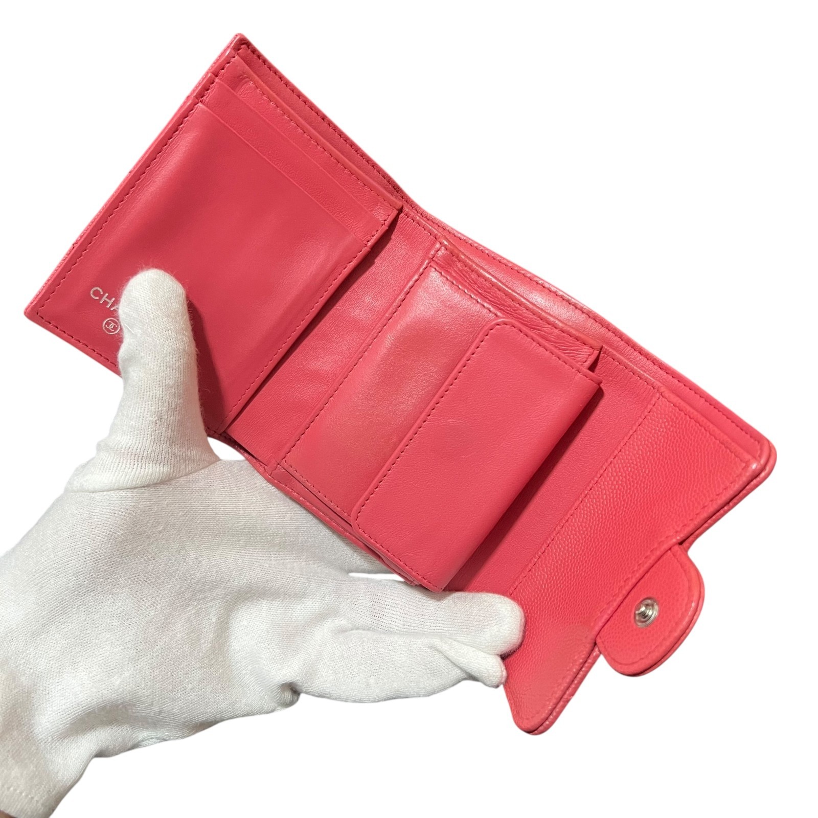 CHANEL Pink Caviar Skin Matelasse CC Logo Flap Tri-fold Small Flap Wallet