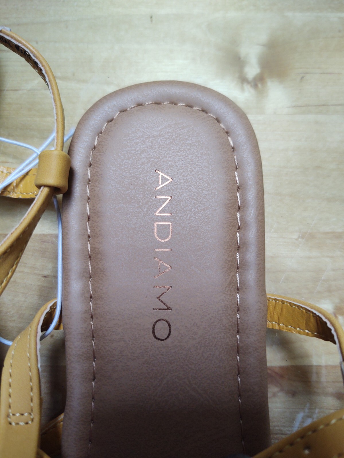New Yellow/Beige Flat Flower Sandals size 7.5 W Cute Ready to Wear! ANDIAMO