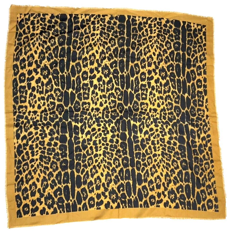 Pretty classic leopard dot Glentex big scraf, Japan Made, 51″ x 51″ – Vintage
