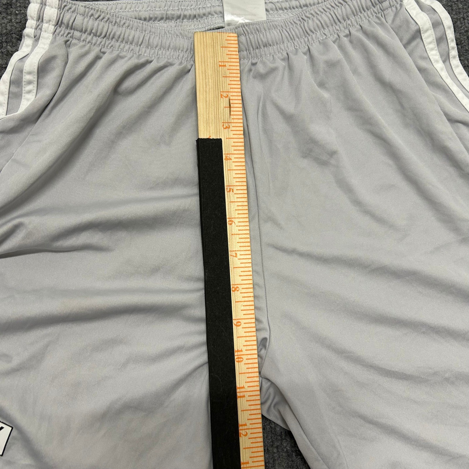 Adidas Shorts Mens Size M Grey 3-Stripe Athletic Gym Casual Elastic Waist