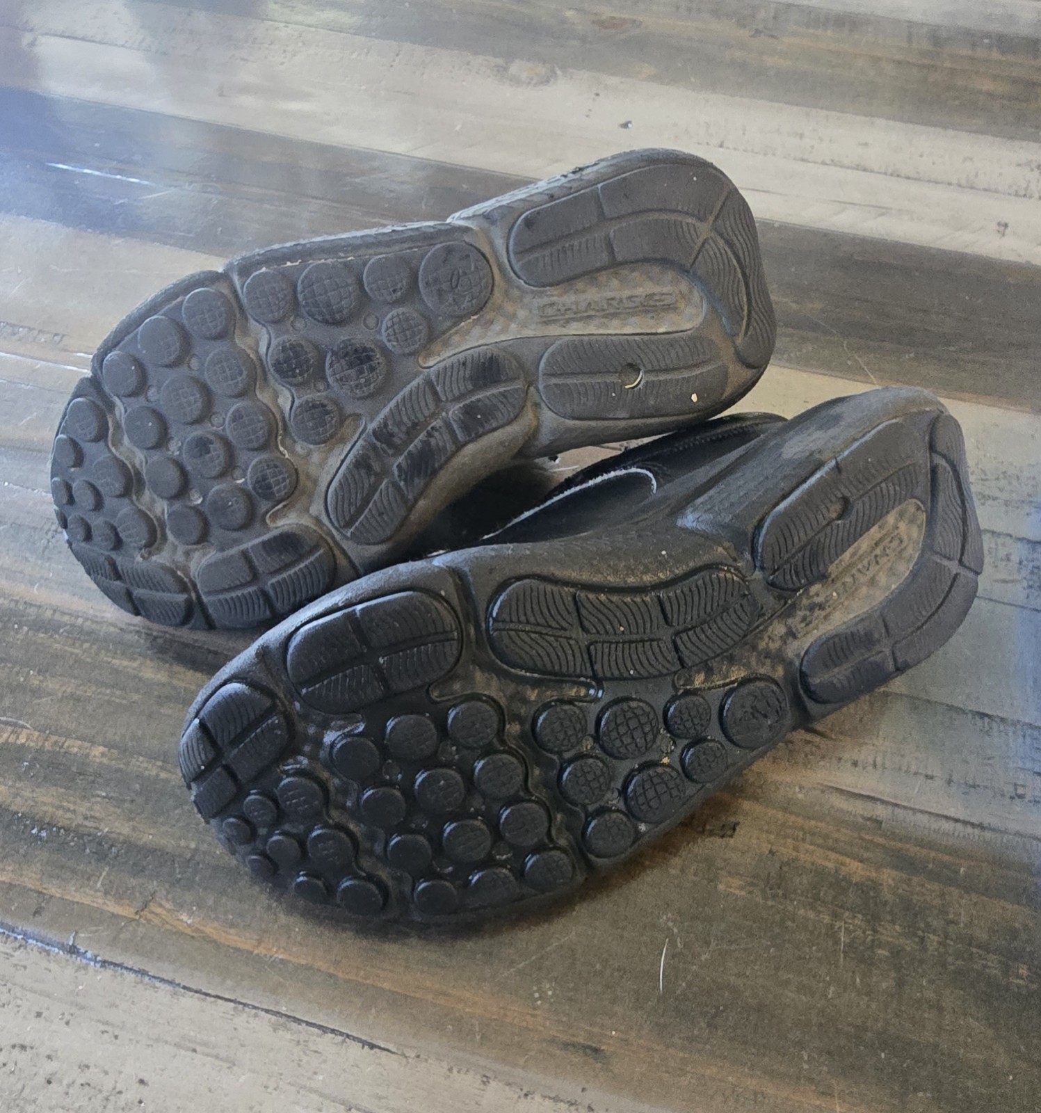 Boys Sz 3.5 Under Armour Black Athletic Sneaker Shoe