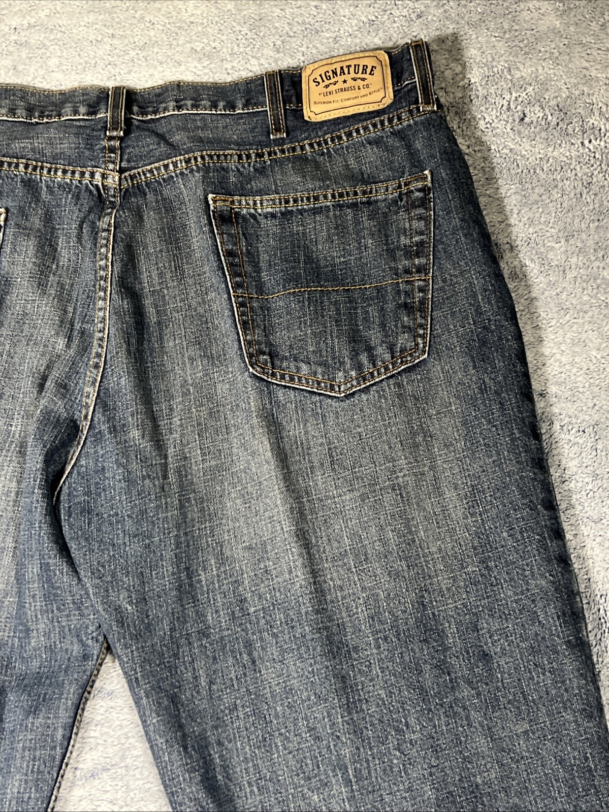Signature Levi Strauss Jeans Mens 44×30 Relaxed Straight Leg Blue 100% Cotton