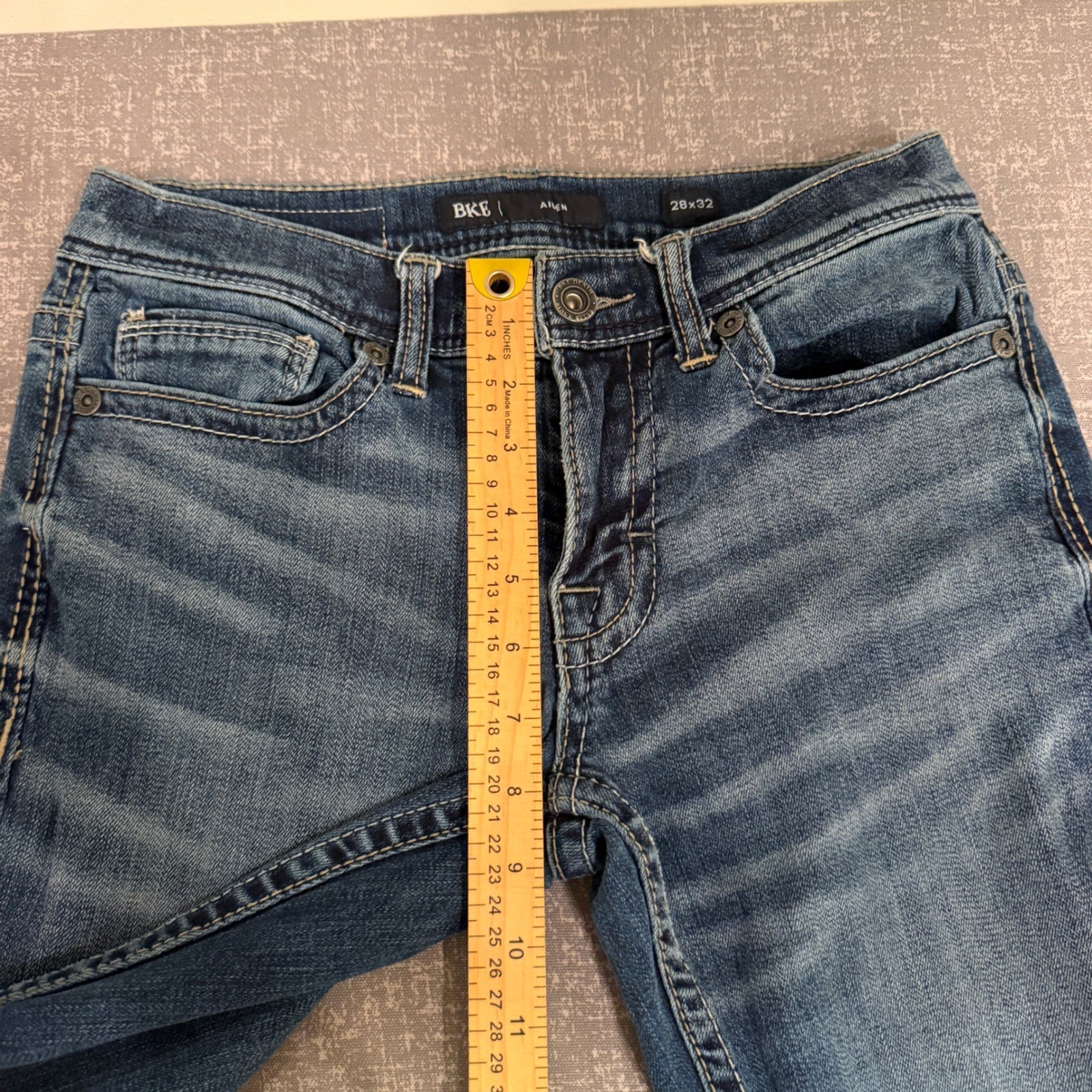BKE Aiden Mens Straight Leg Jeans 28×32 Medium Wash Blue Denim Stretch