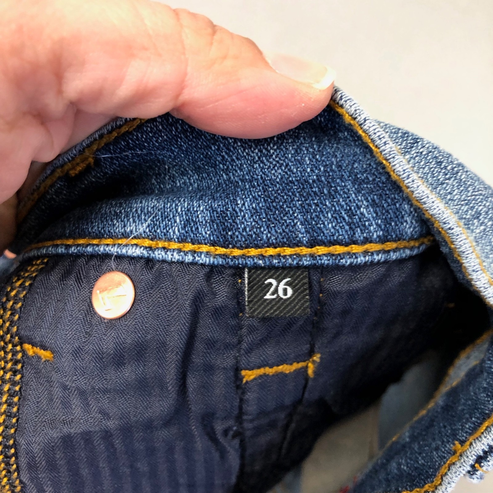 7 For All Mankind Mid Roll Shorts Womens 26 2 Blue Denim Classic Festival Summer