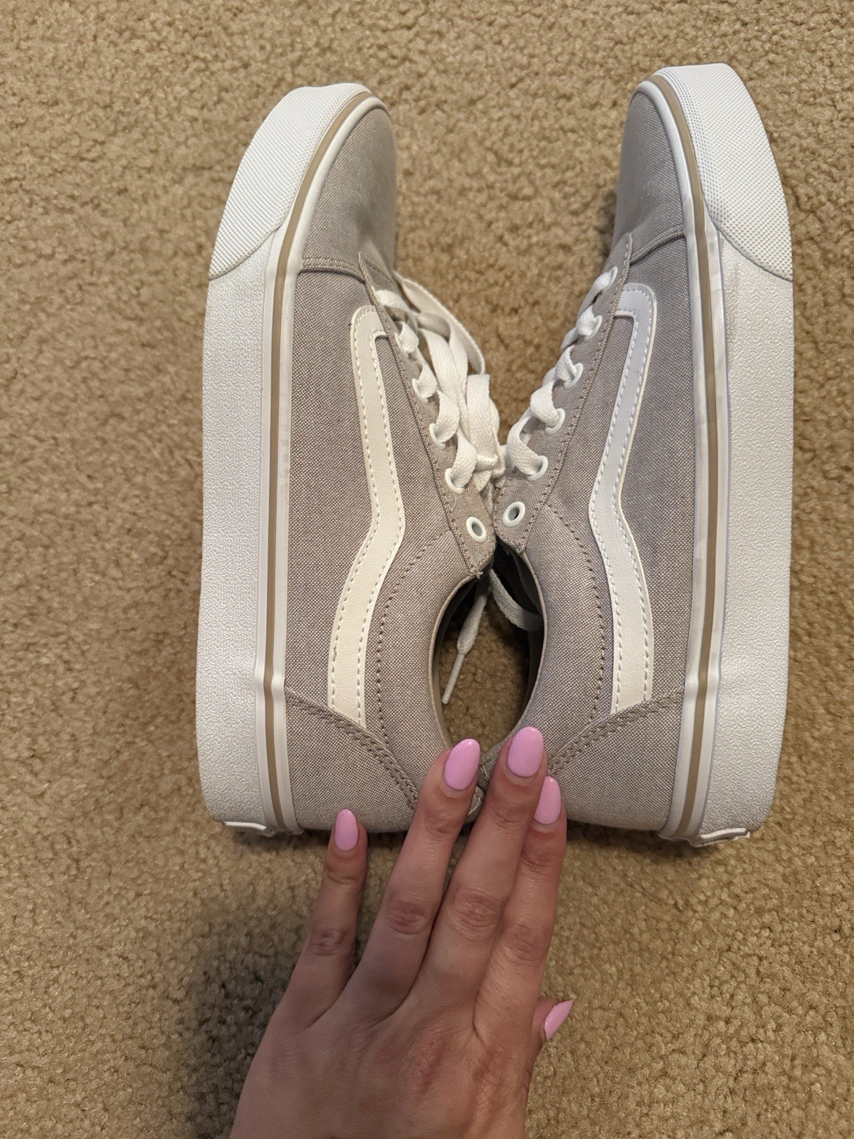 Women’s Vans Ward Lo Sneakers Size 10 Taupe And White