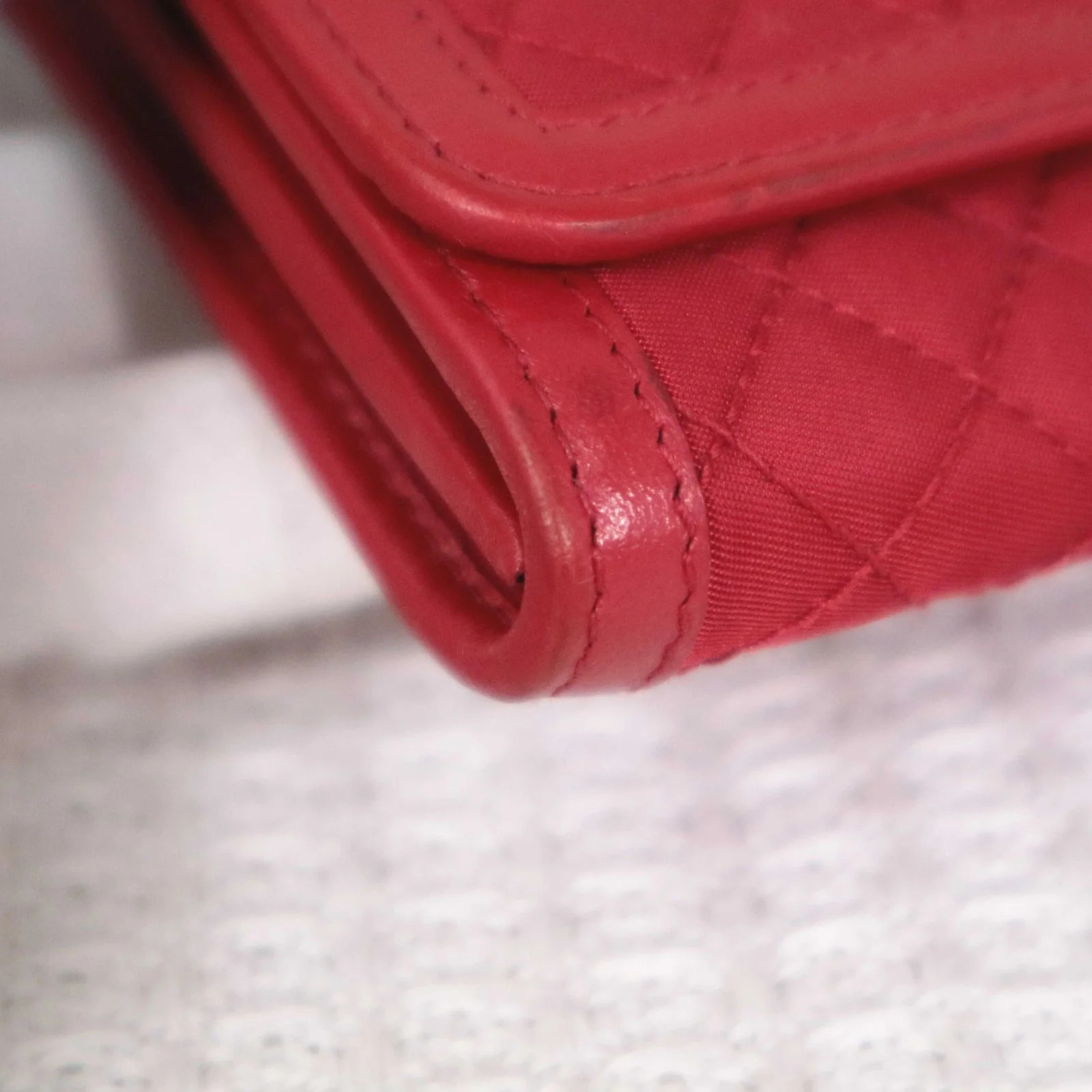 Prada Wallet On Chain Woc Red Tessuto Nylon Calfskin (mm042926f7r)