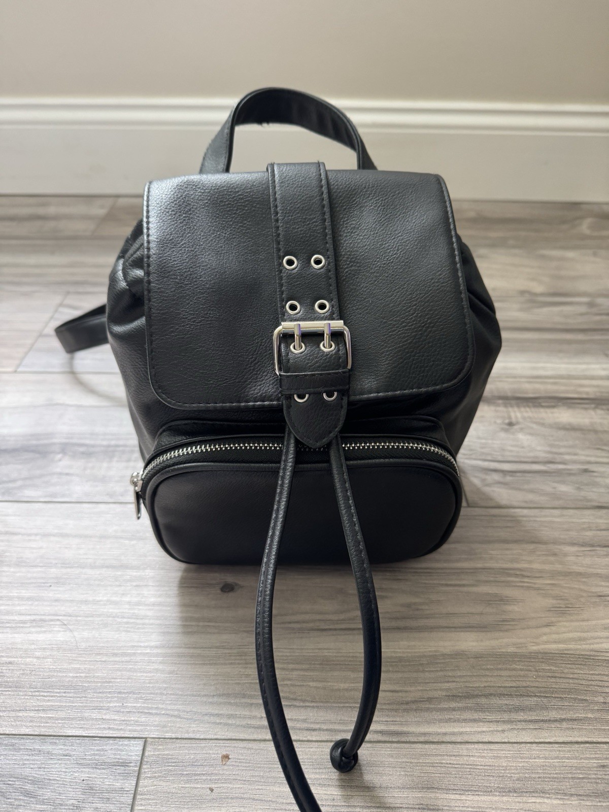 Women’s Black Backpack Purse Drawstring Flap Buckle Zip Pockets Adjustable