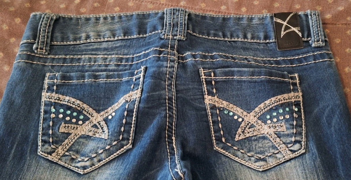 GUC – Amethyst Jeans – Size 11