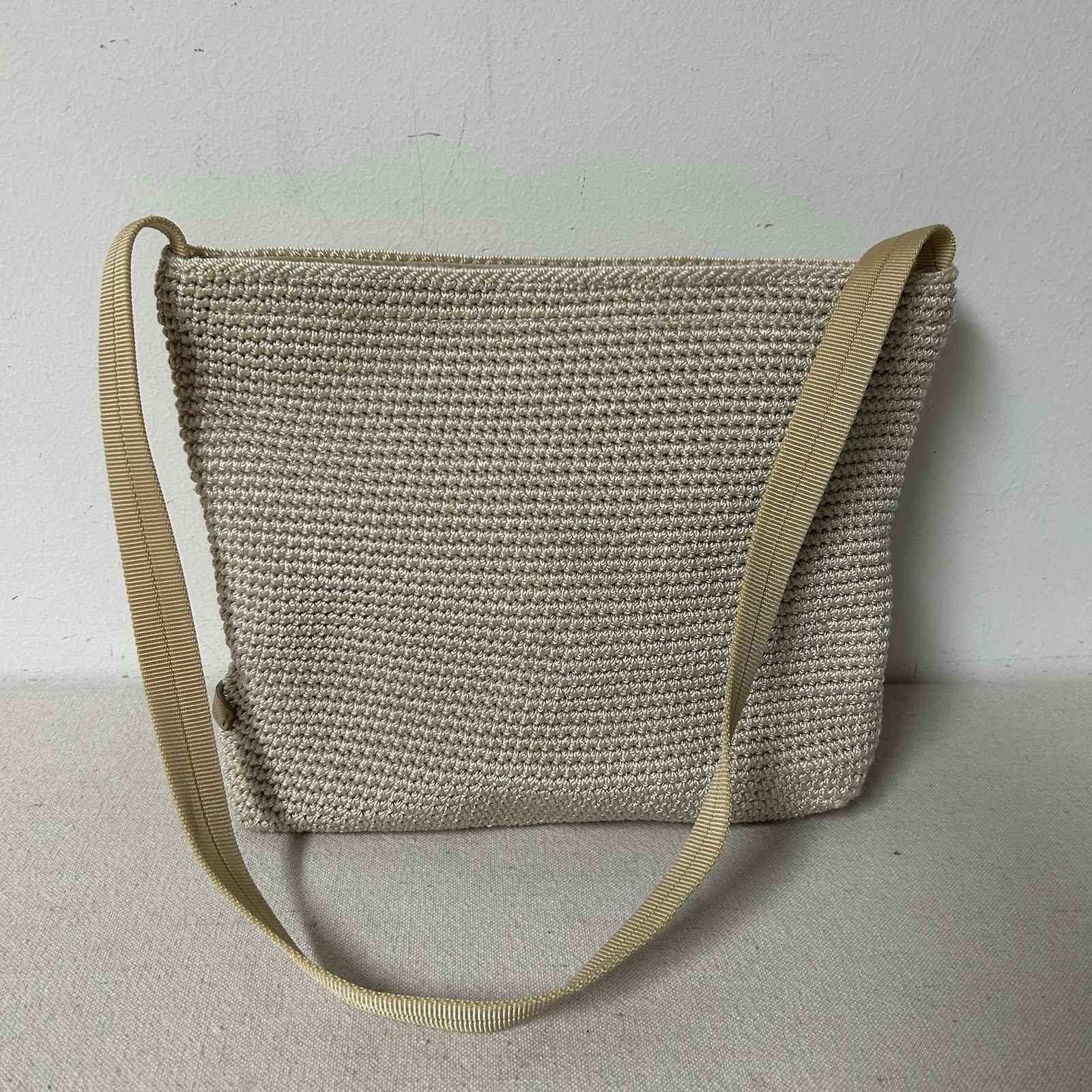 The Sak Elliott Lucca Purse Cream Crochet Shoulder Bag Zip Closure 8.5”x10.5”