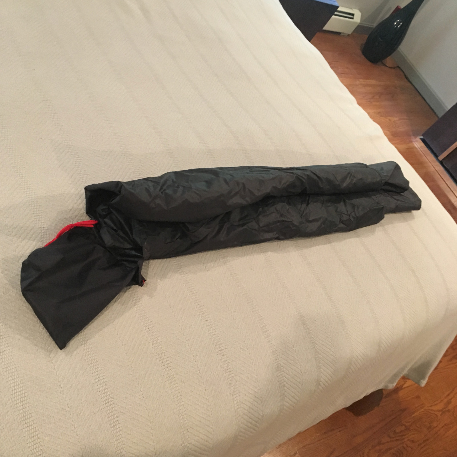 PORSCHE DESIGN PCNA PORSCHE RACING RAIN CAPE PONCHO W/SEWN IN STORAGE POUCH. NEW