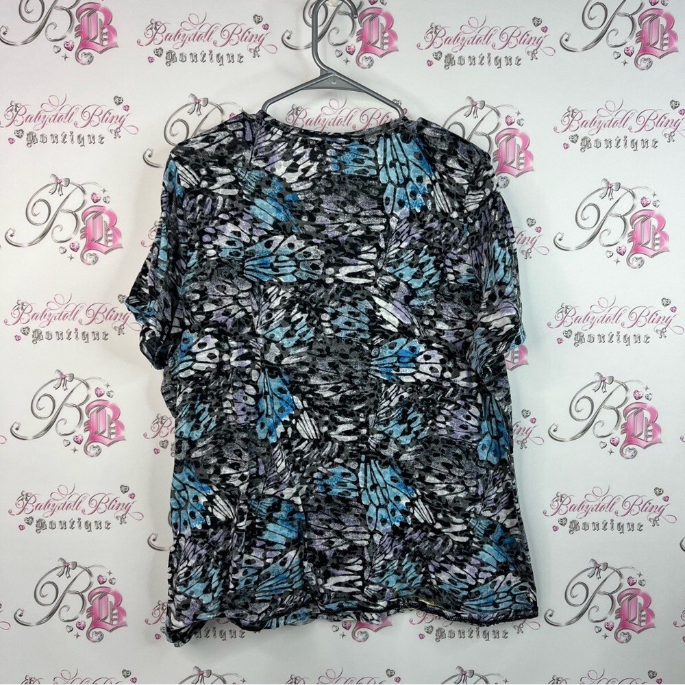 Witty is pretty tshirt butterfly 🦋 wings Elegant Black and Blue Patterned Top