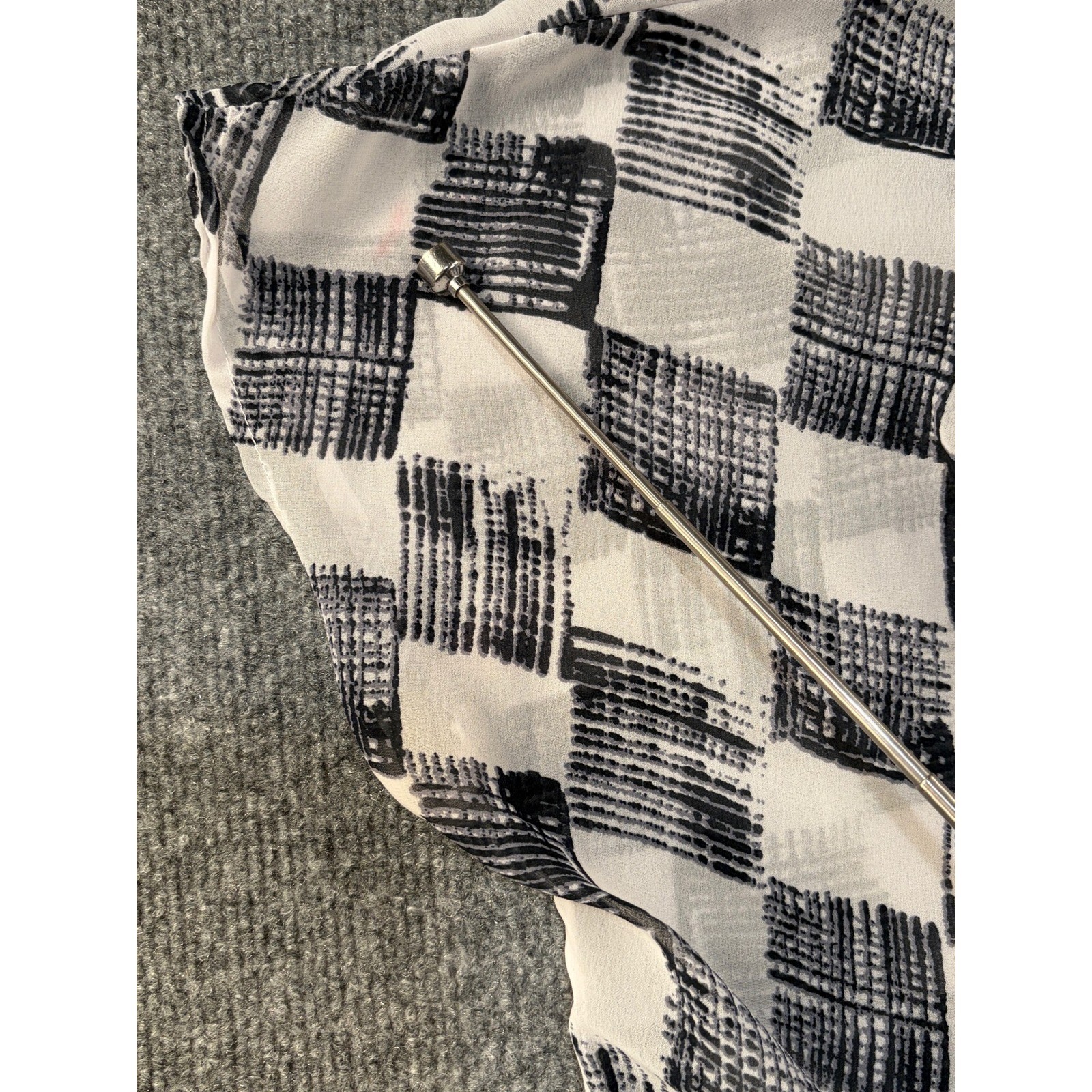 Banana Republic Womens Medium Black White Abstract Checkered Chiffon Blouse Top