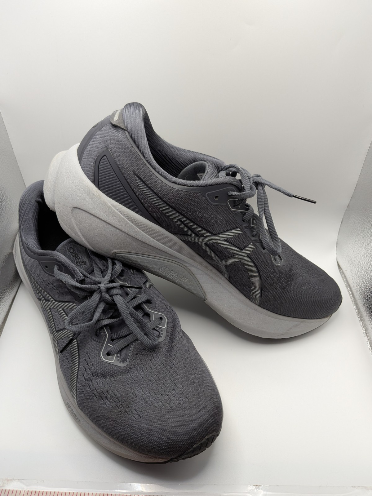 Asics Gel-Kayano 30 Mens Size 12.5 Wide Gray Running Shoes Sneaker 1011B685 Used