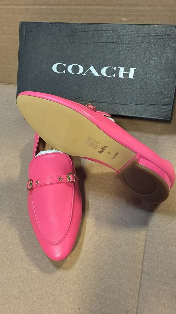 Coach Women C5844 Isabel Loafer 7B Pink Leather Gold Logo Barbiecore Preppy