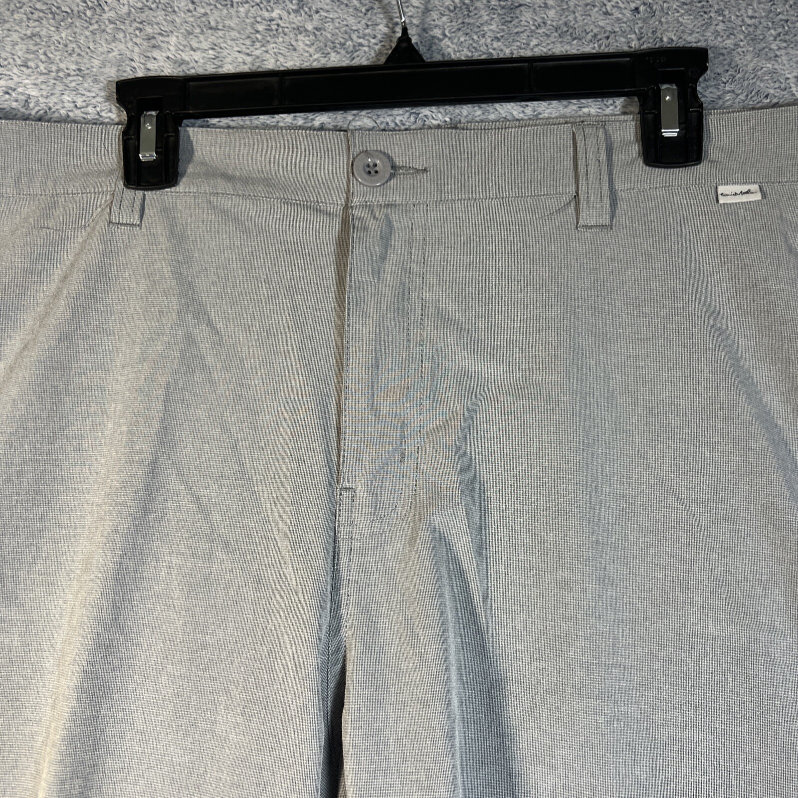 Travis Mathew Men’s Gray Golf Walking Bermuda Stretch Shorts Size 42 Pockets