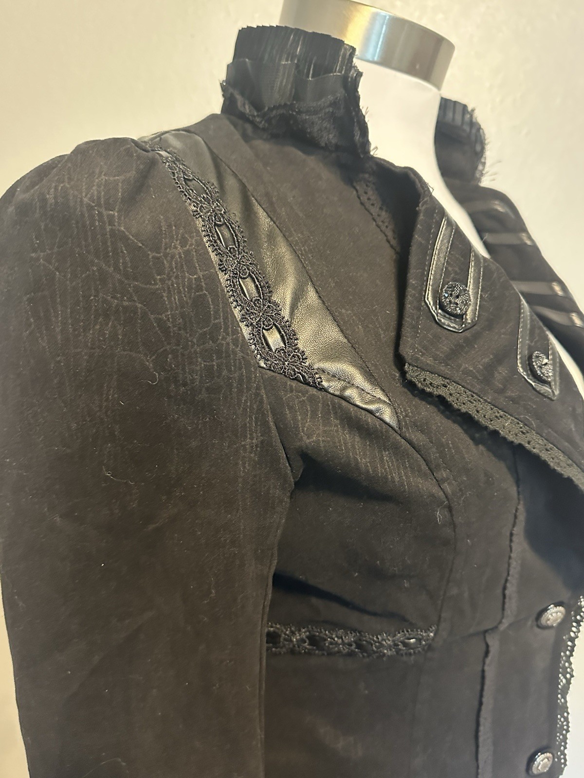 RQ-BL Red Queen’s Black Legion Steampunk Gothic Tailcoat Military Jacket sz.S