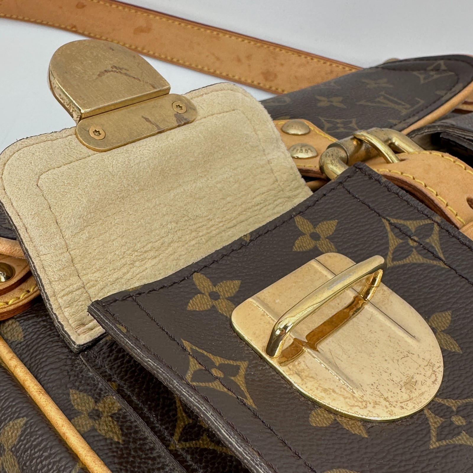 Louis Vuitton Hudson PM Monogram Shoulder Bag
