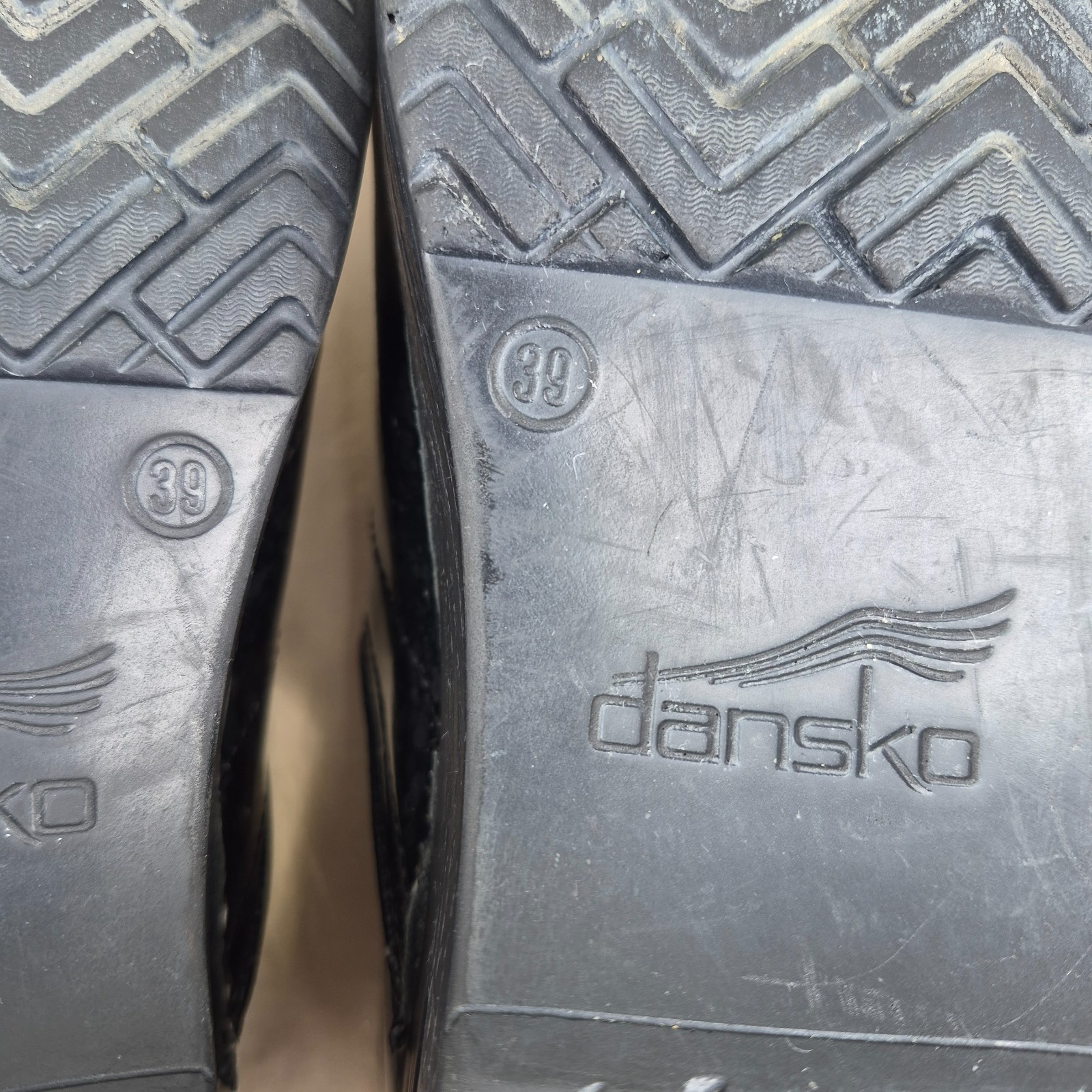 Women’s Dansko Patent Professional Clogs Metallic Ink Paint Splat Size: 39