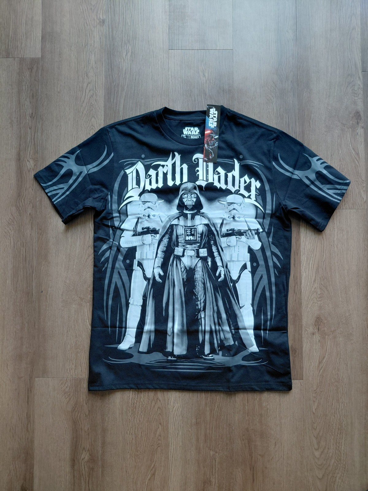 Star Wars X Mad Engine Darth Vader Stormtrooper Graphic T-Shirt / Men’s Medium