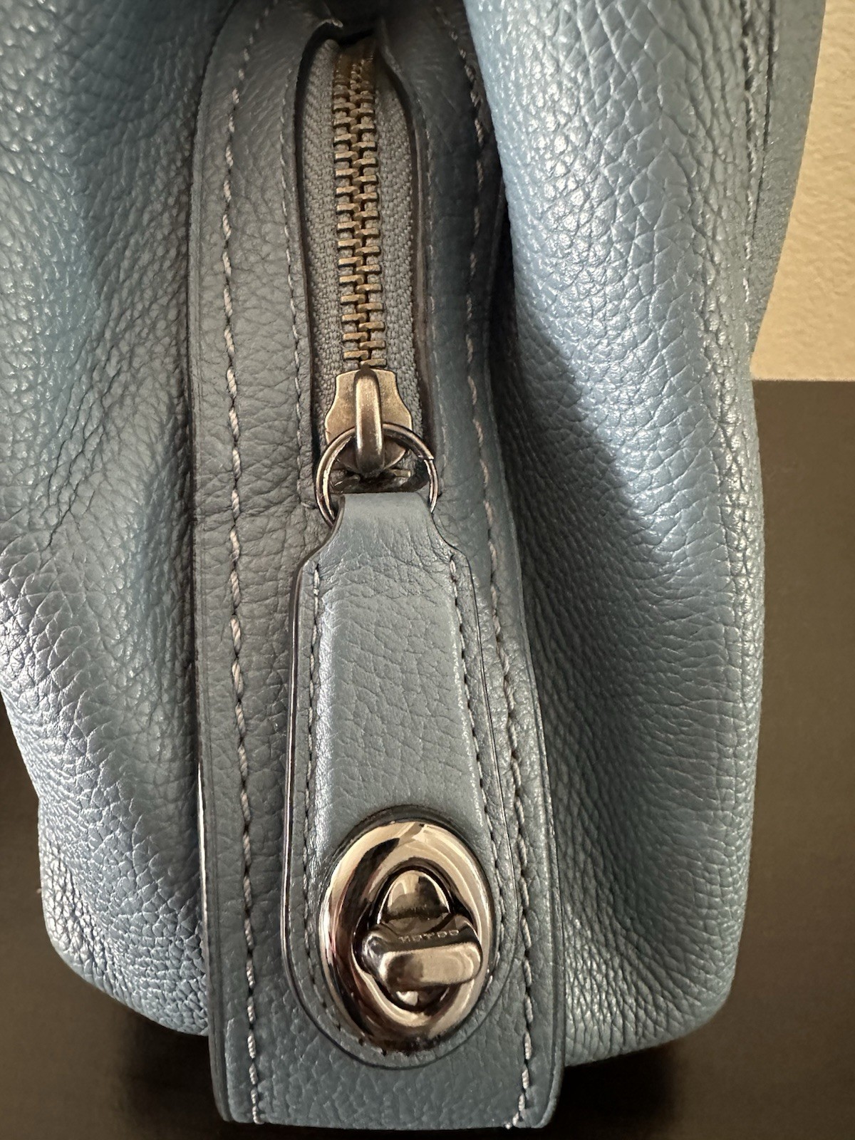 Coach Blue Pebbled Shoulder Bag Zip Center Turn Lock Pocket Charm Silver