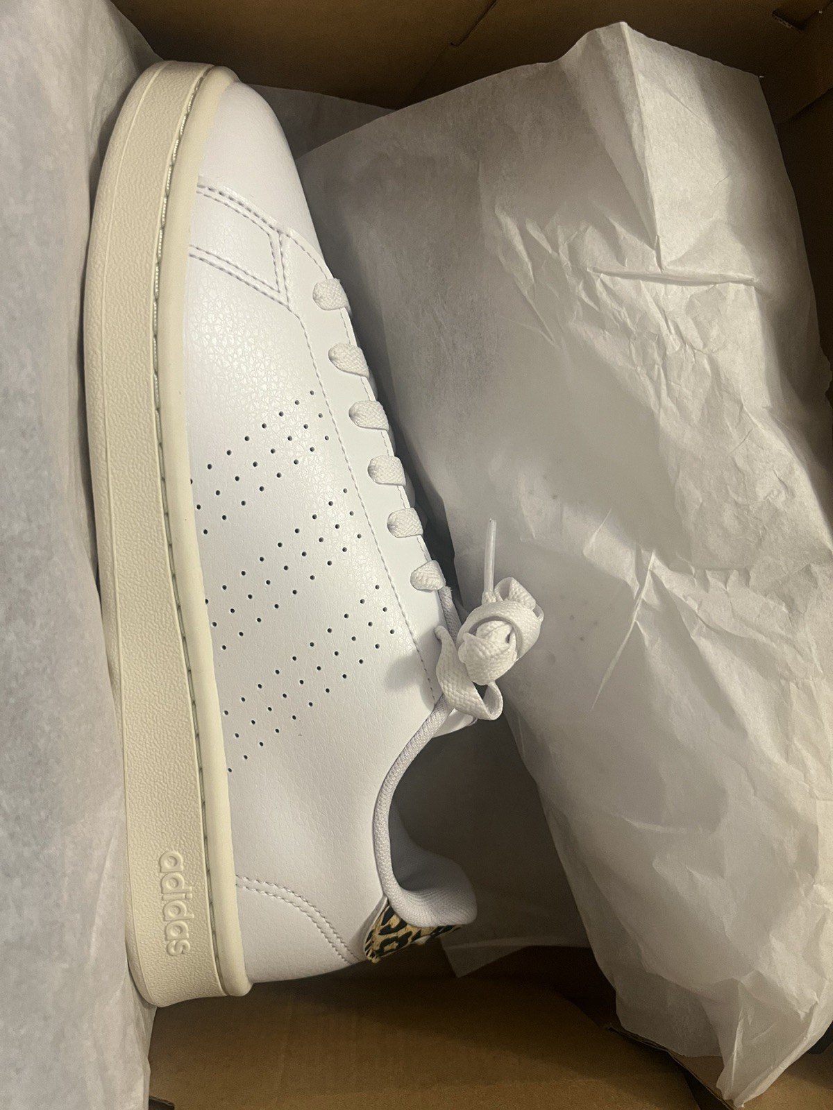 New Adidas Advantage White Leopard W Size 8.5