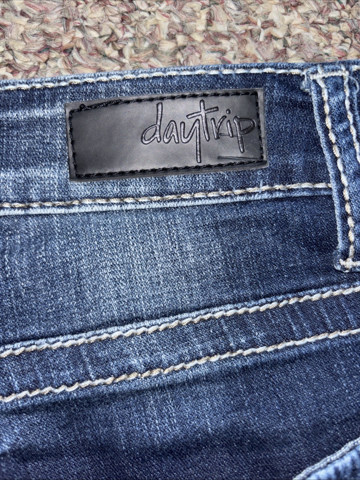 BUCKLE DAYTRIP VIRGO BOOTCUT Womens Size 31R Midrise Stretch Jeans 34×30.5 EUC