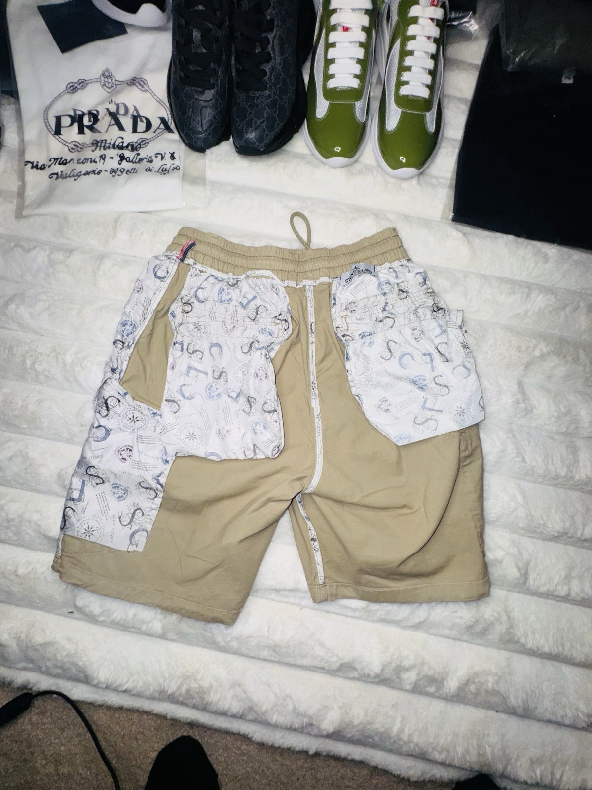 Stone Island Men’s Beige Solid Cargo Shorts Logo Patch Drawstring Zipper Pockets