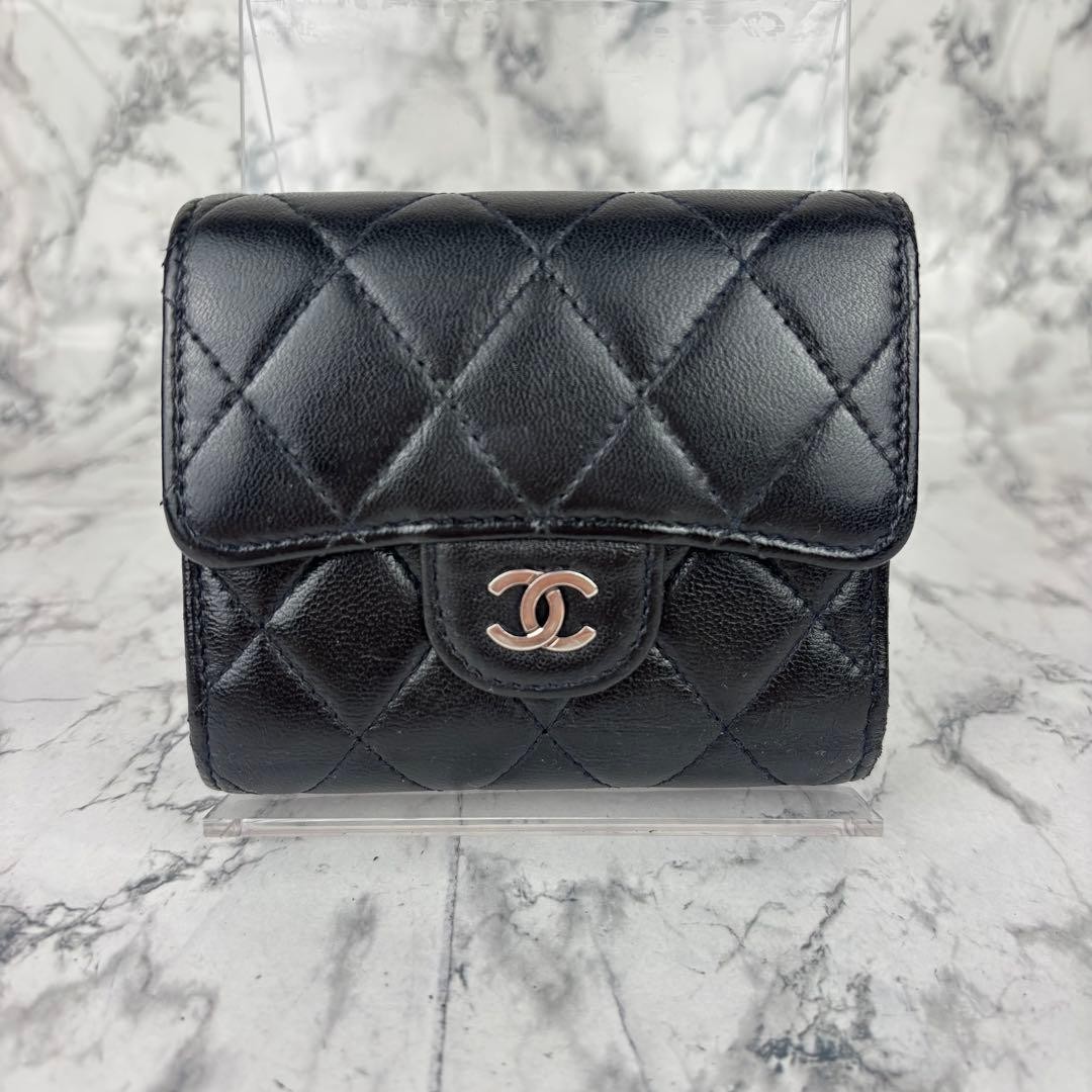163 CHANEL Matelass lambskin tri fold wallet