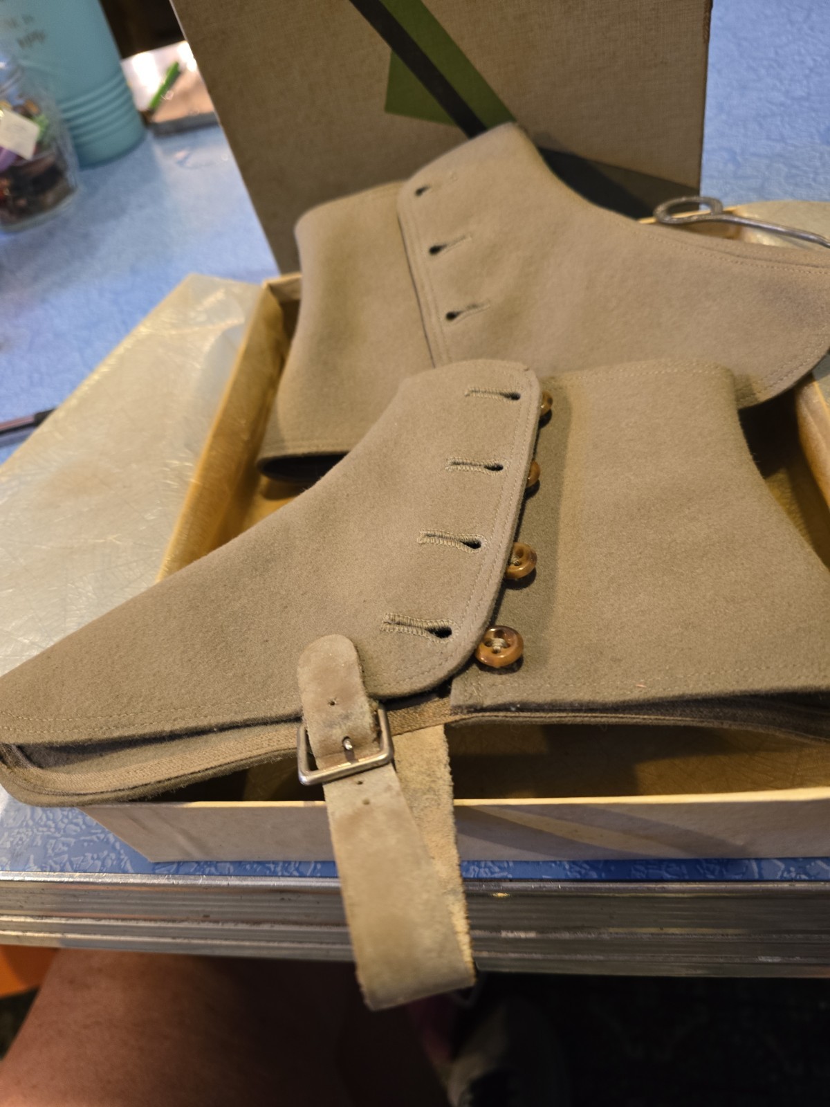 Antique EDWARDIAN “SUPERIOR” SPATS Cloth Grey LEATHER STRAPS & BUTTON HOOK OB