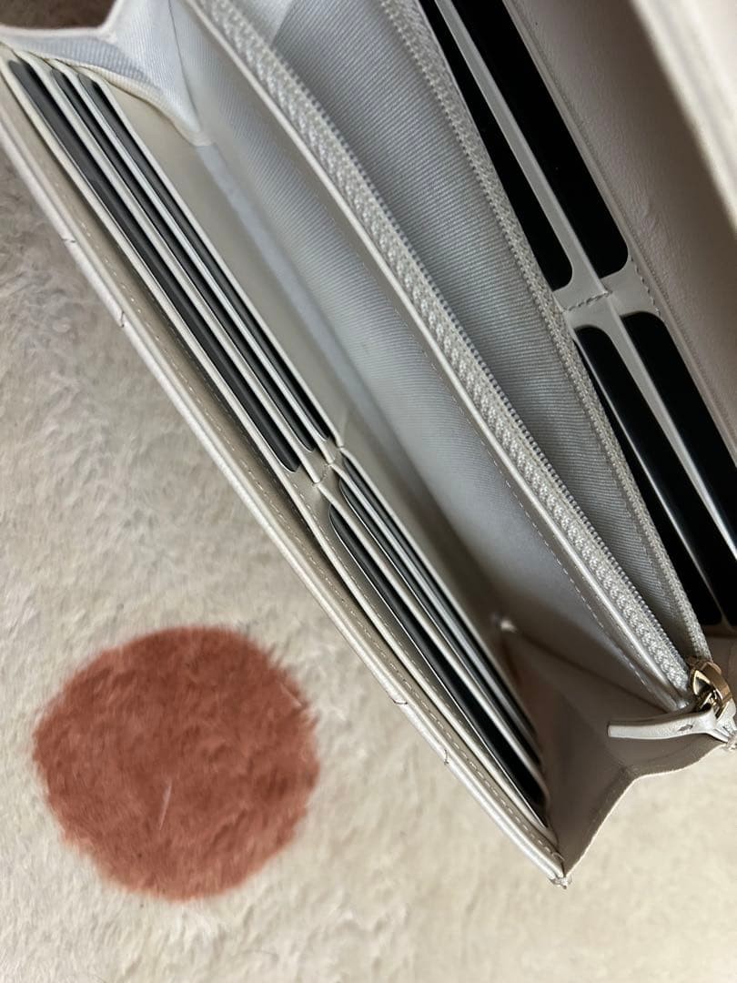Price Negotiable Chanel Long Wallet White Lambskin White Matelass Coco Mark Warr