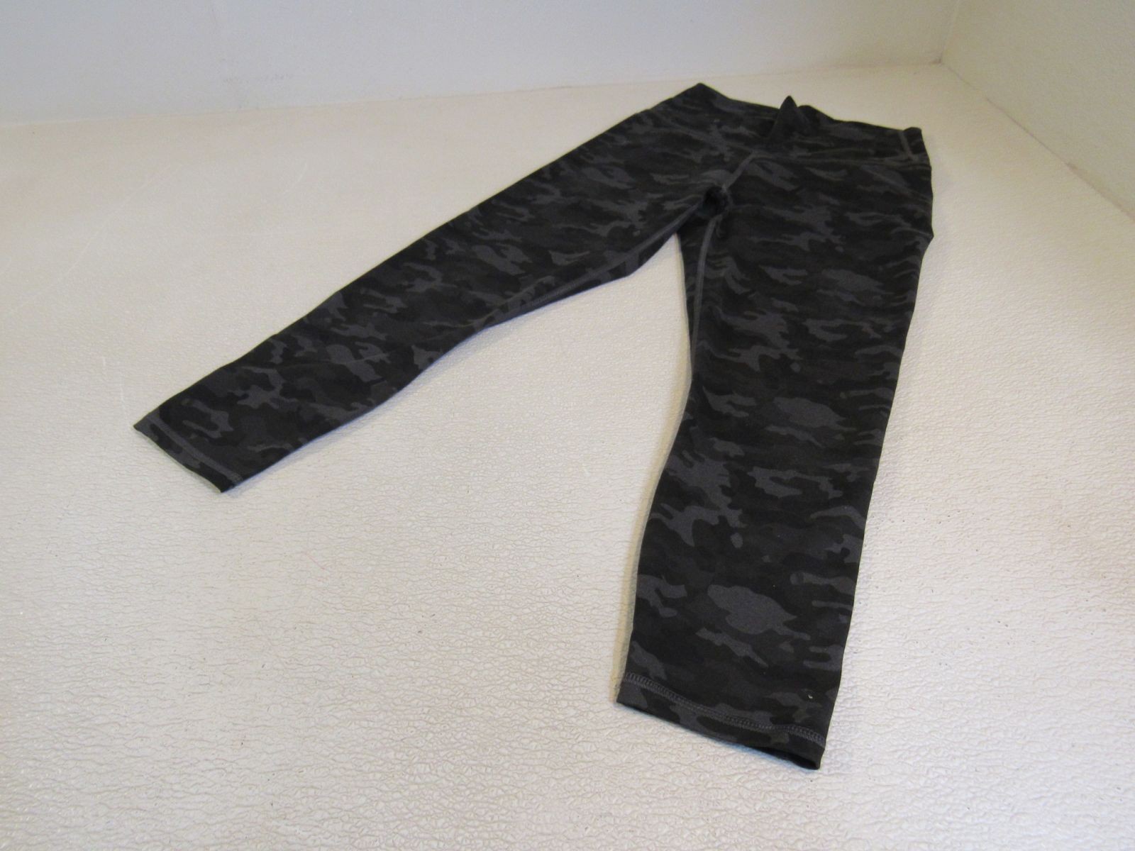 Fabletics Athletic Leggings Size S Female Adult Size S Blacks Not Specified
