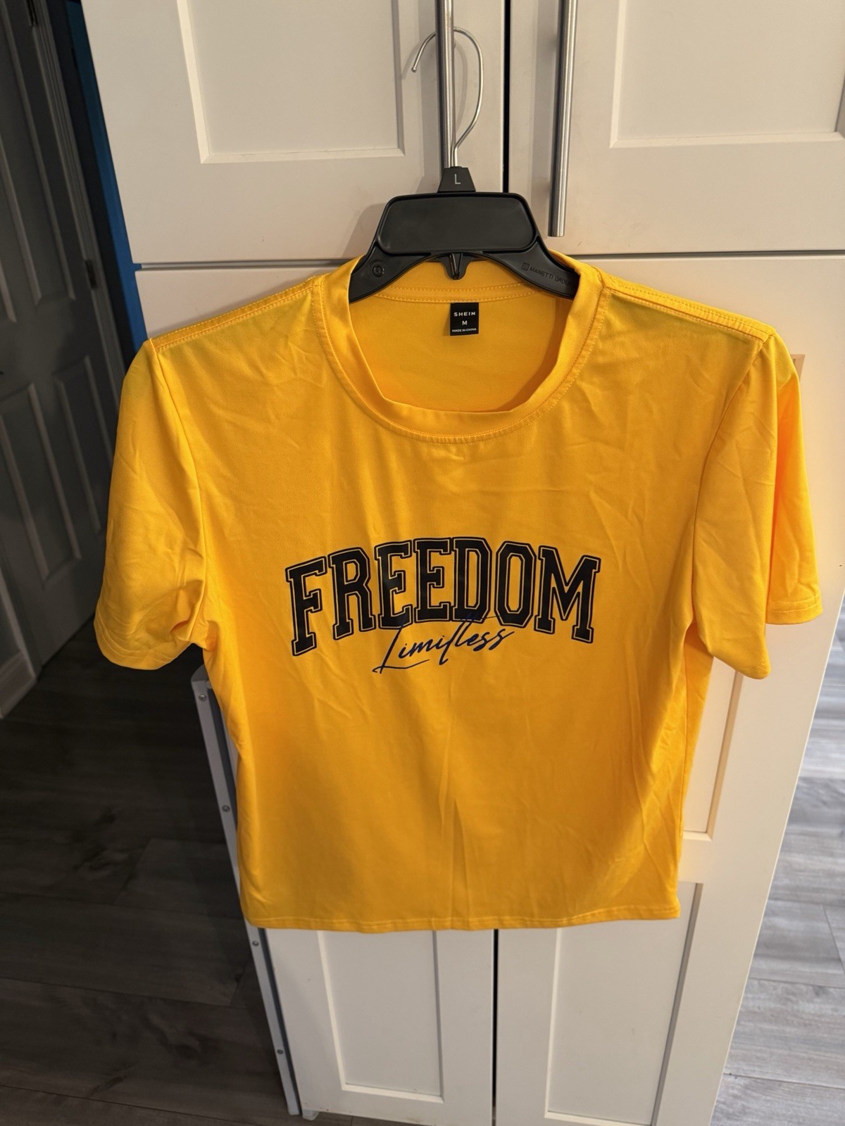 Shein Mens Tee Shirt Size Large Freedom Limitless Graphic Print