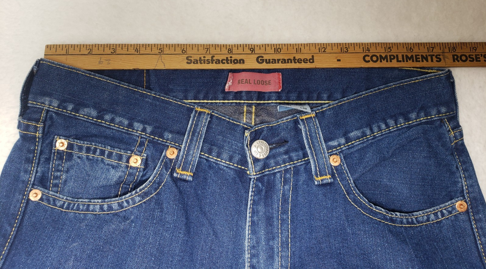 Levis Type 1 Real LooseJeans Red Tag Men’s Size 34 X 32 Denim Excellent Used Con