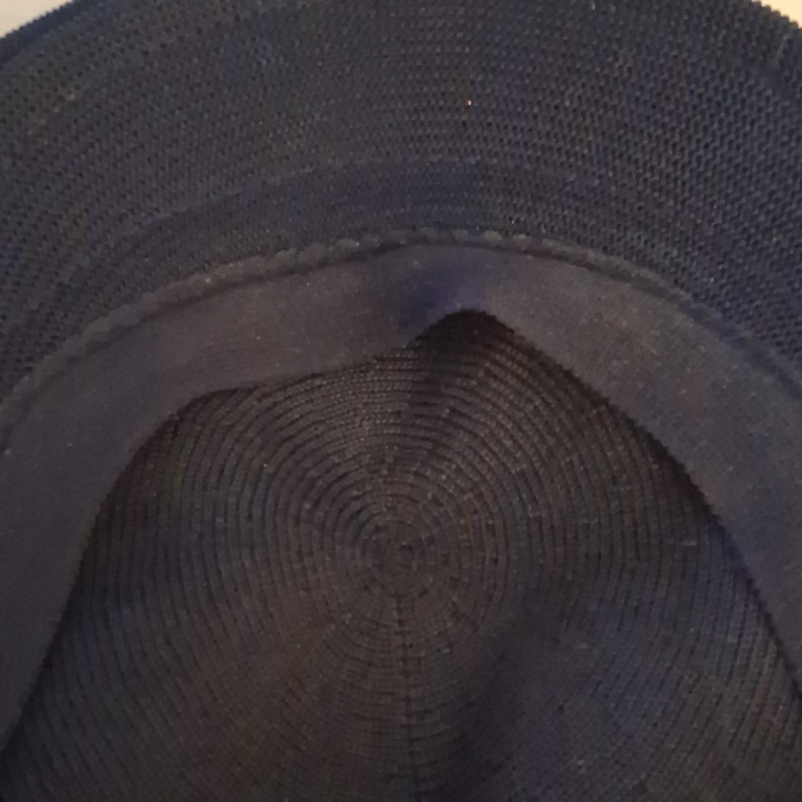 Kangol Men’s Navy Flat Cap Hat Solid Pattern Kangaroo Logo Lightweight Size L