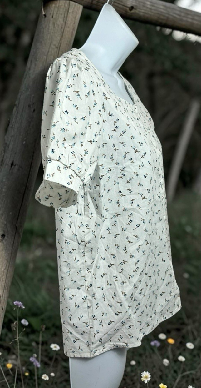 Grace & Chili Floral Button Front Shirt Sz Small Cottage Core Blouse Top