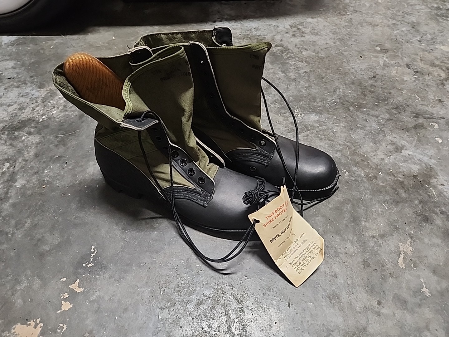 Vietnam vintage style Spike Protective Jungle Boots US GI New NOS 13.5 1988