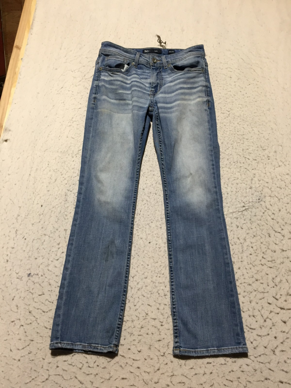 BKE Aiden Jeans Womens 30 X 32 Blue Faded Med. Wash Denim Pockets
