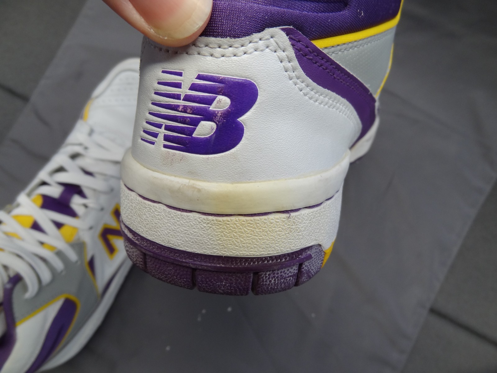 DISPLAY ONLY New Balance 11.5 Lakers James Worthy Basketball VTG 80s 800 BB800PY