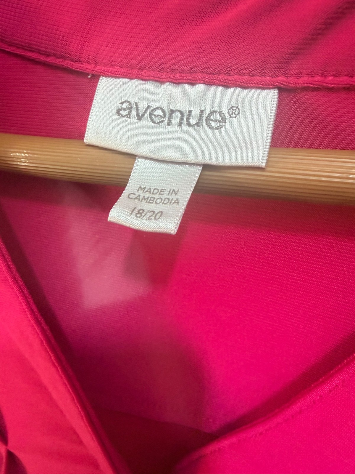 Avenue Womens 18/20 Pink Pintuck Tunic Top Roll Tab Sleeves Stretch Knit Plus Si