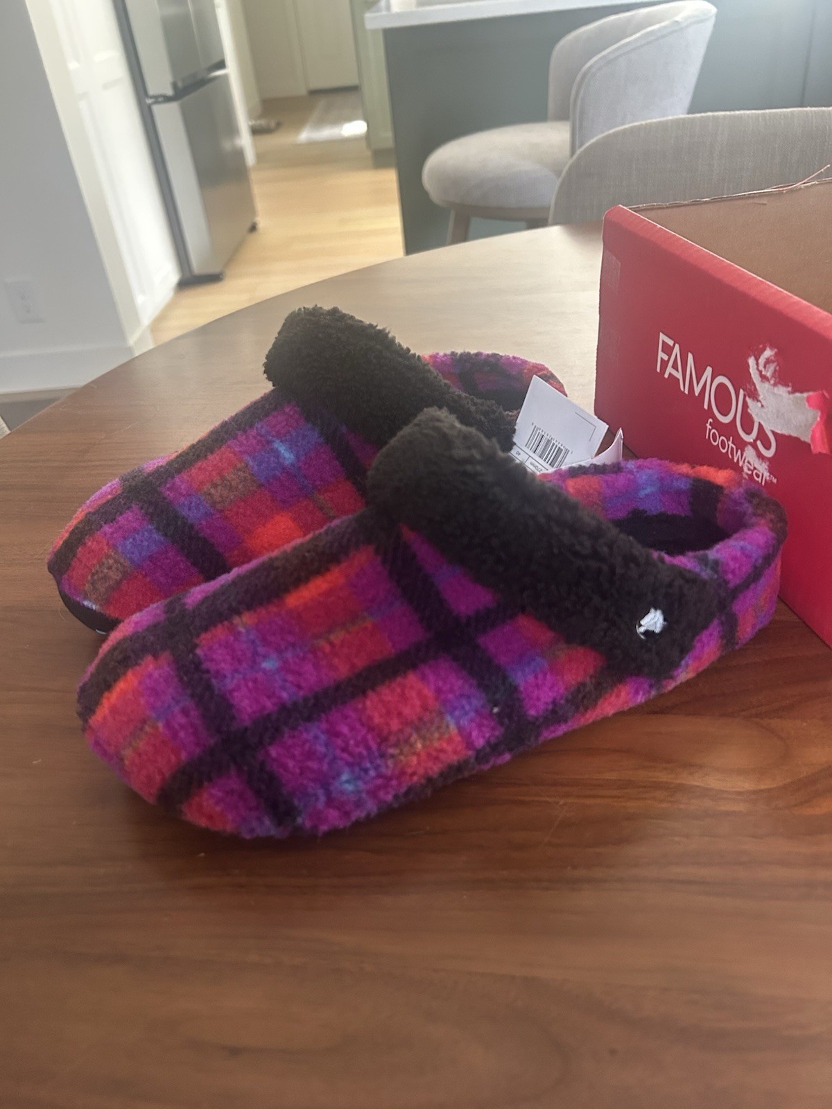 Crocs Classic Cozzzy Plaid Slipper-US Women’s size 11 Men’s size 9- NWT