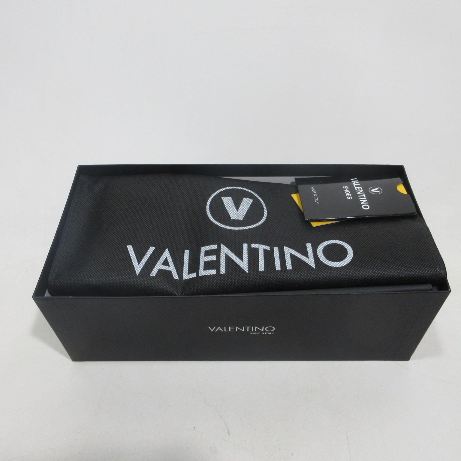 Women’s Designer Valentino by Mario Valentino Black Bugola Slide Sandal size 8