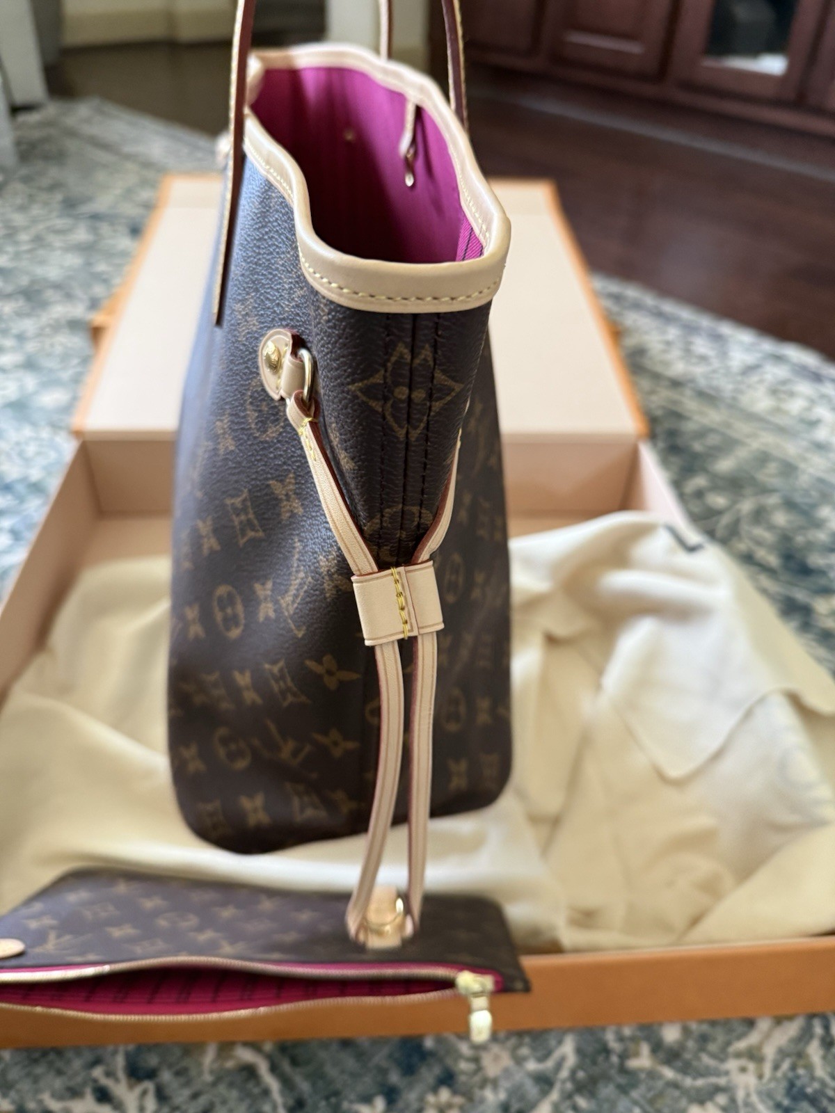 Louis Vuitton Monogram Tote Bag Neverfull