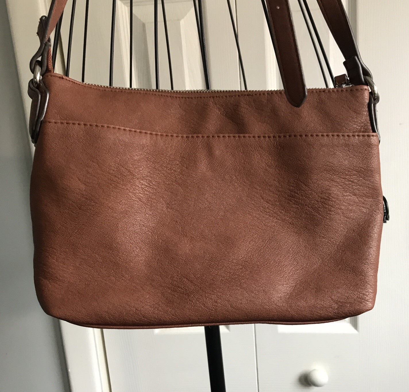 Rosetti Crossbody Handbag Soft 100% Polyurethane RN # 108833 Zip Pockets.