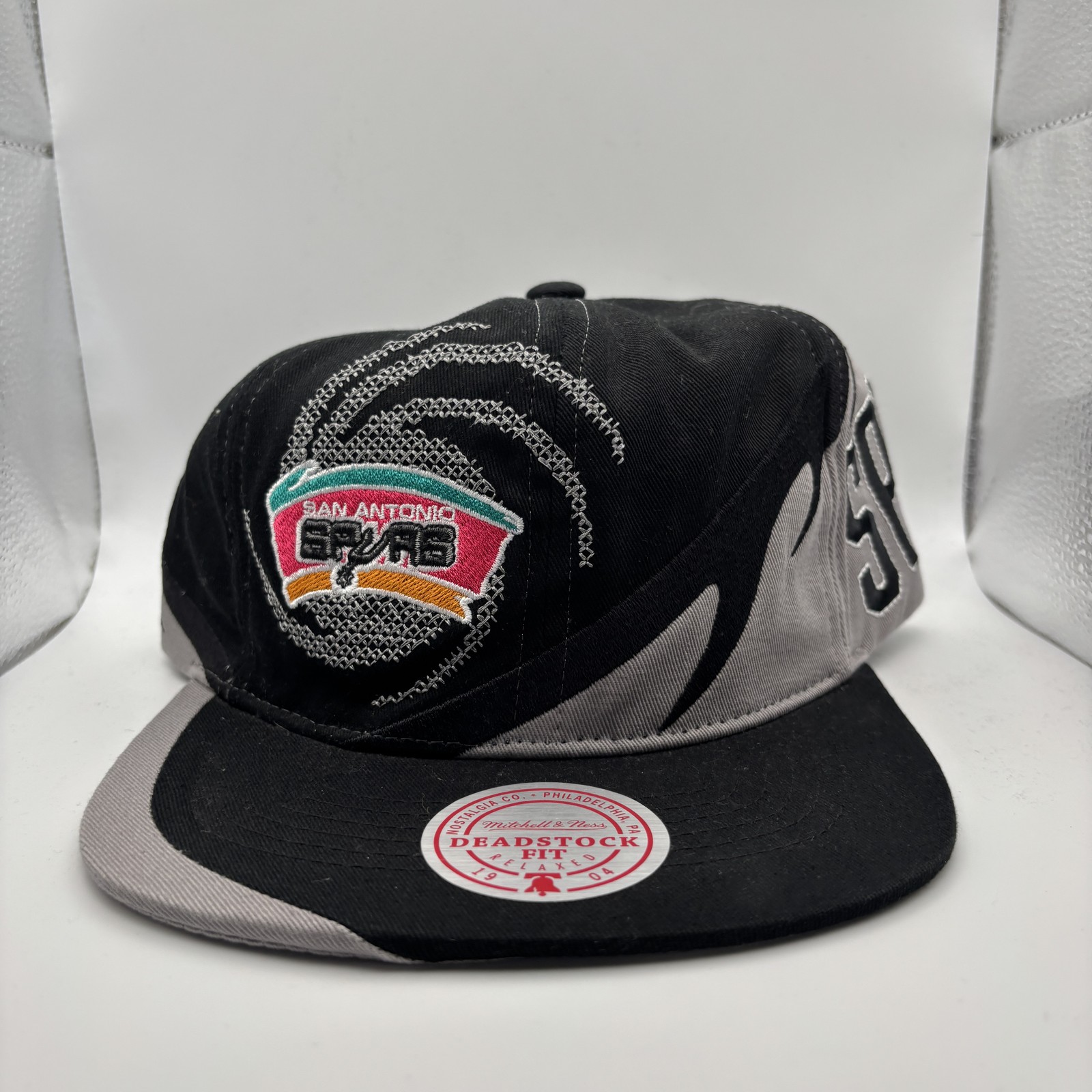 Mitchell & Ness San Antonio Spurs Hat Men’s Snapback Black Gray Swirl NBA NWT