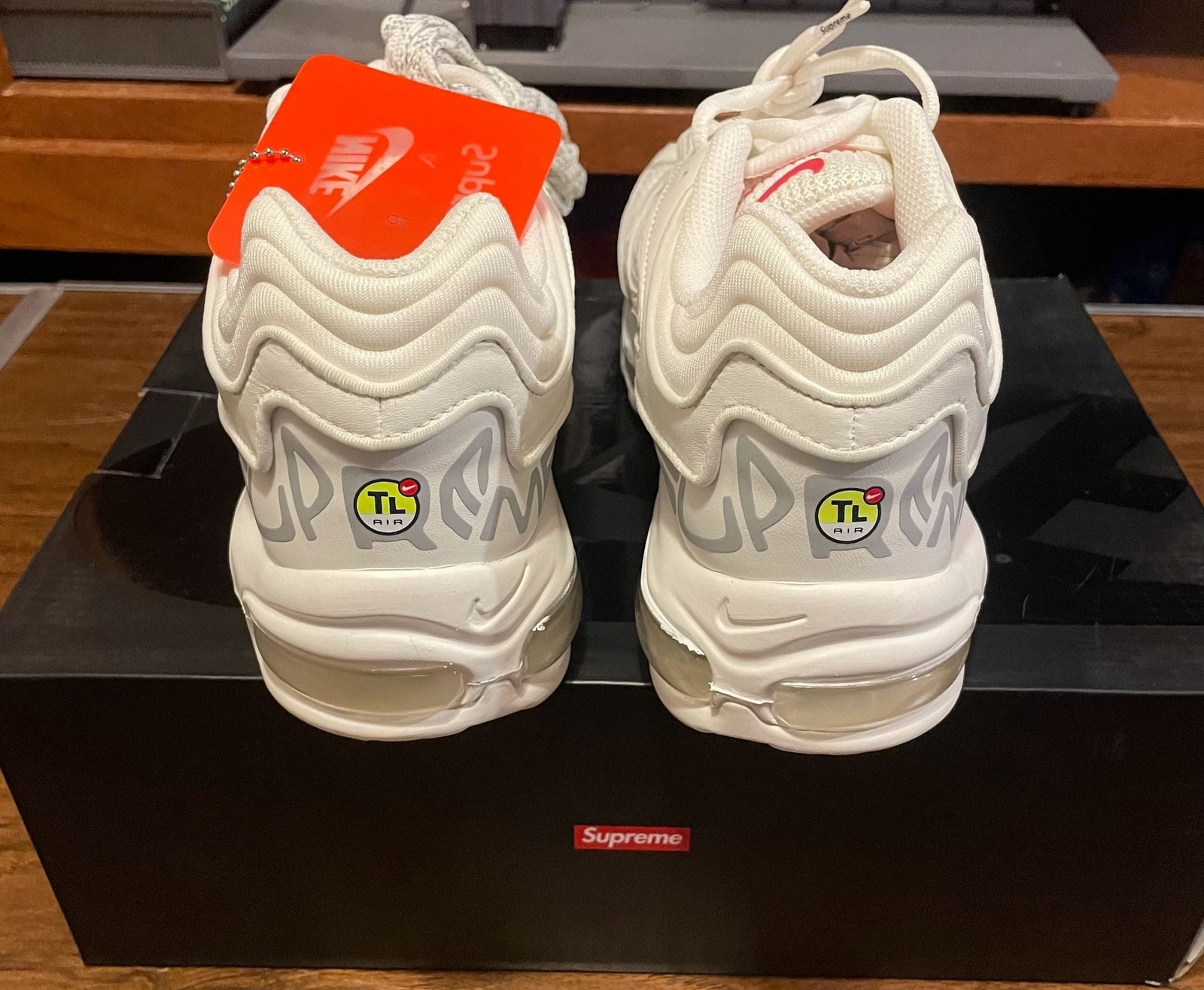 Nike x Supreme Air Max 98 TL SP White Sail Metallic Silver