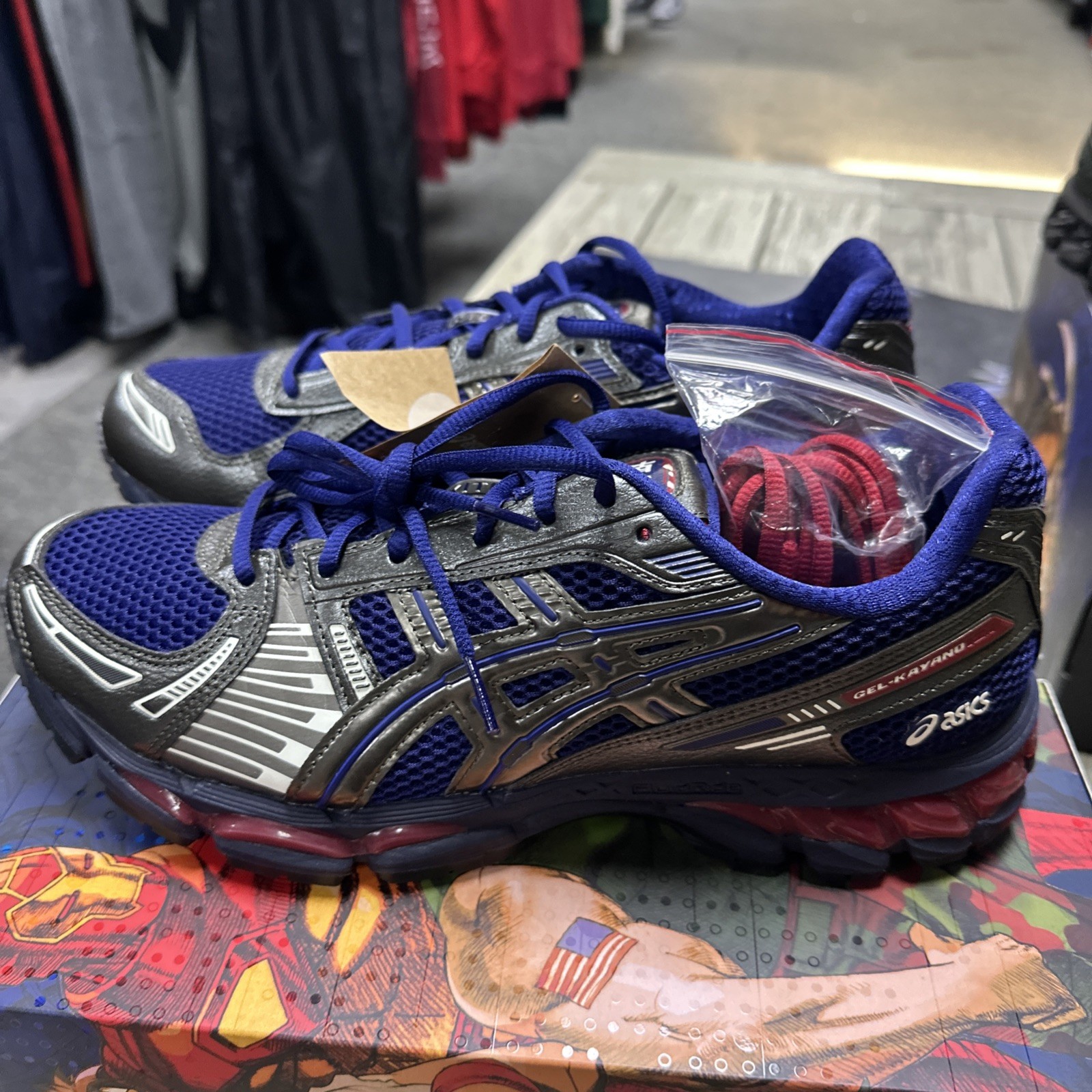 Size 11 -Marvel vs. Capcom Kith x ASICS Gel Kayano 12.1 Capatin America Vs Guile