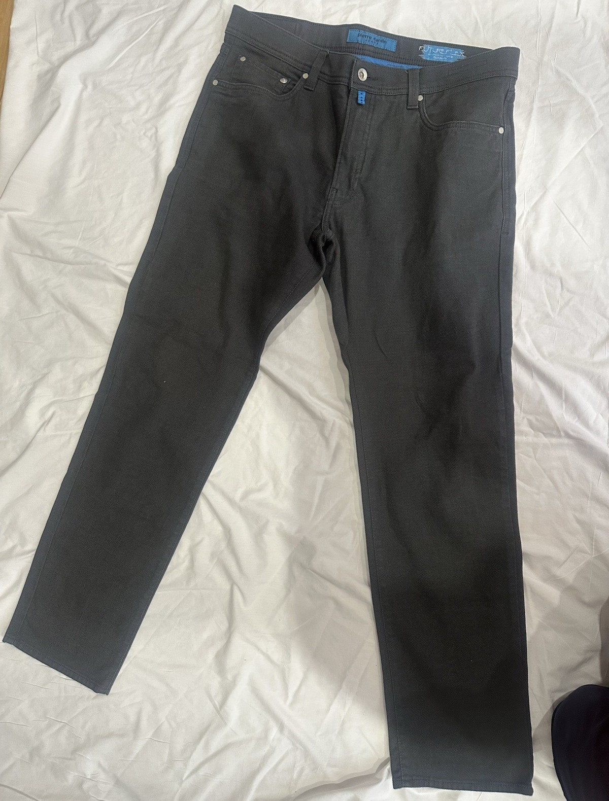 Pierre Cardin Future-Flex Men’s Gray Tapered Stretch Denim Jeans 5-Pocket