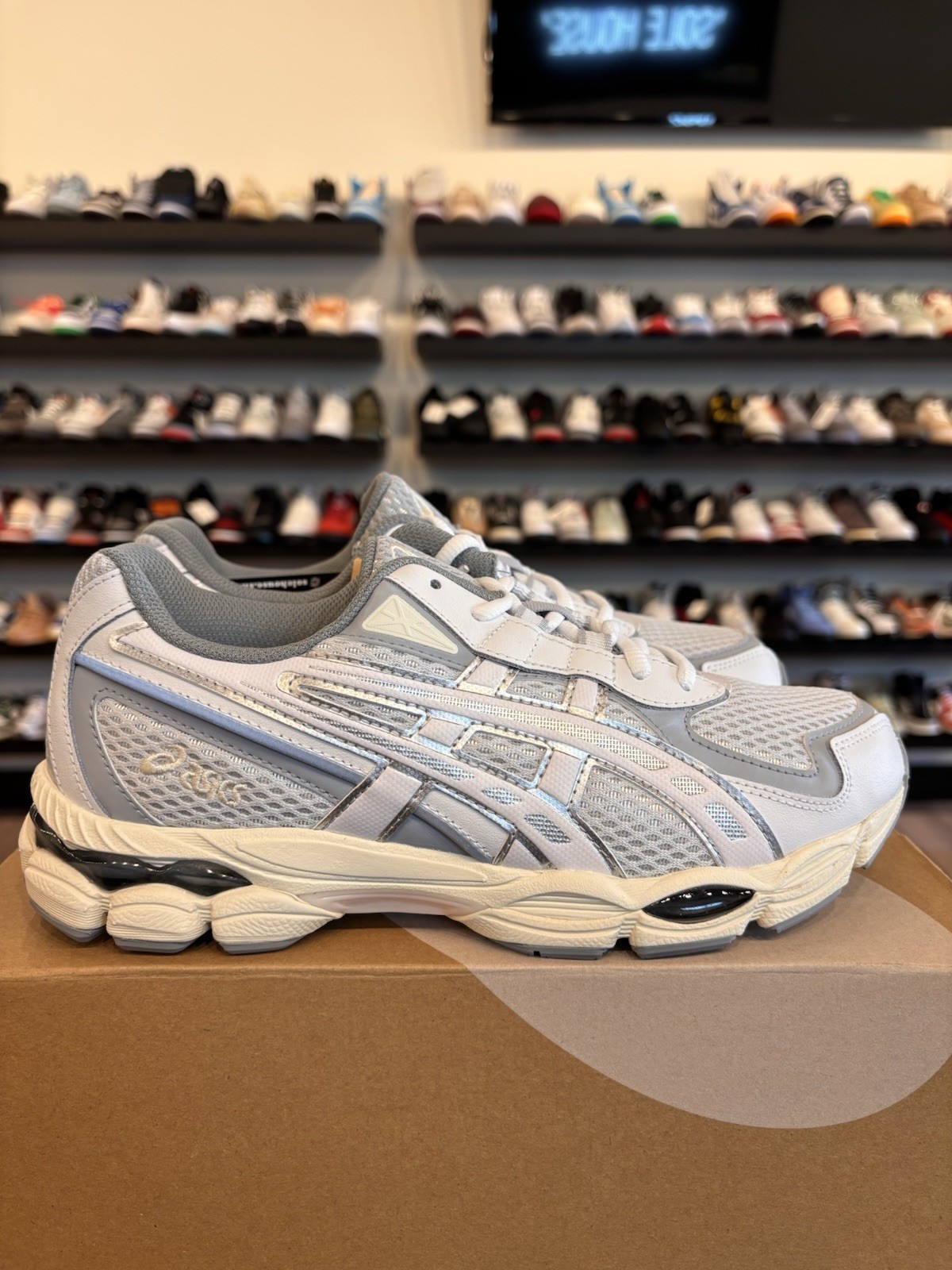 ASICS Gel NYC 2055 Glacier Grey White Size 5.5 Brand New