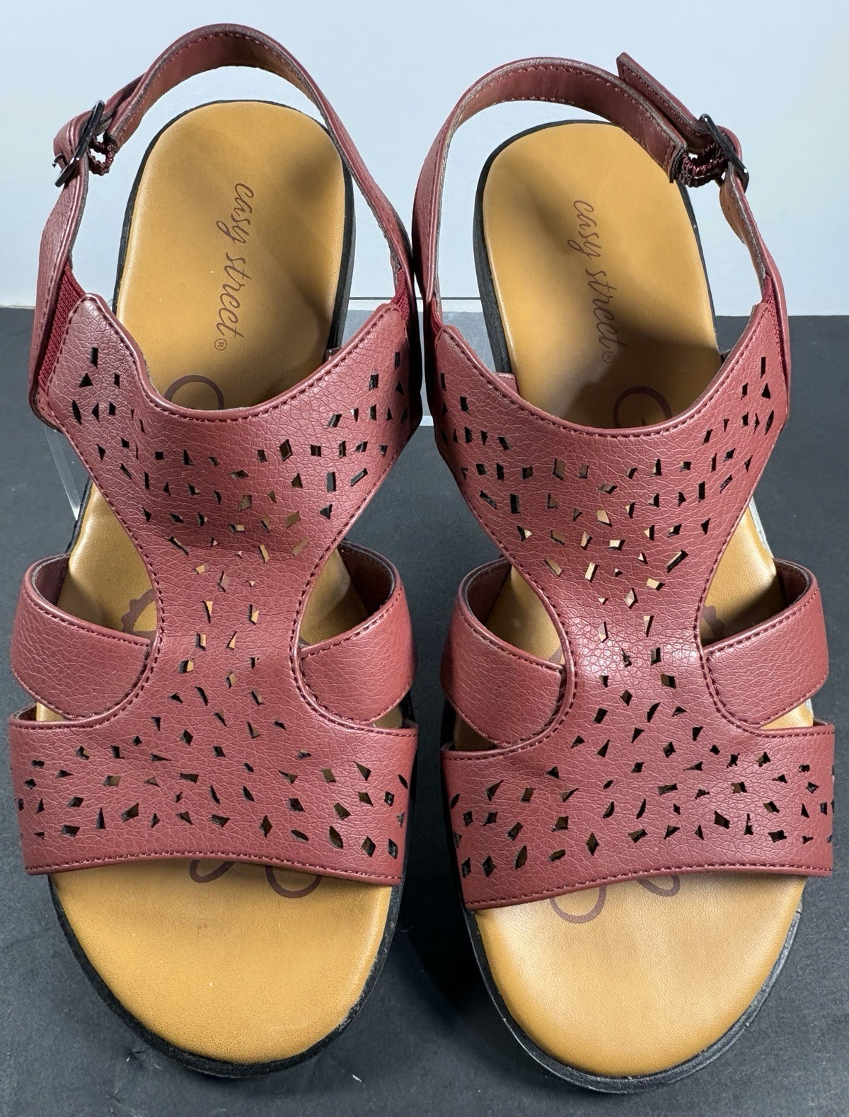 Easy Street Sandals Women Comfort Flats US7 M Slingback Adjustable Straps EUC