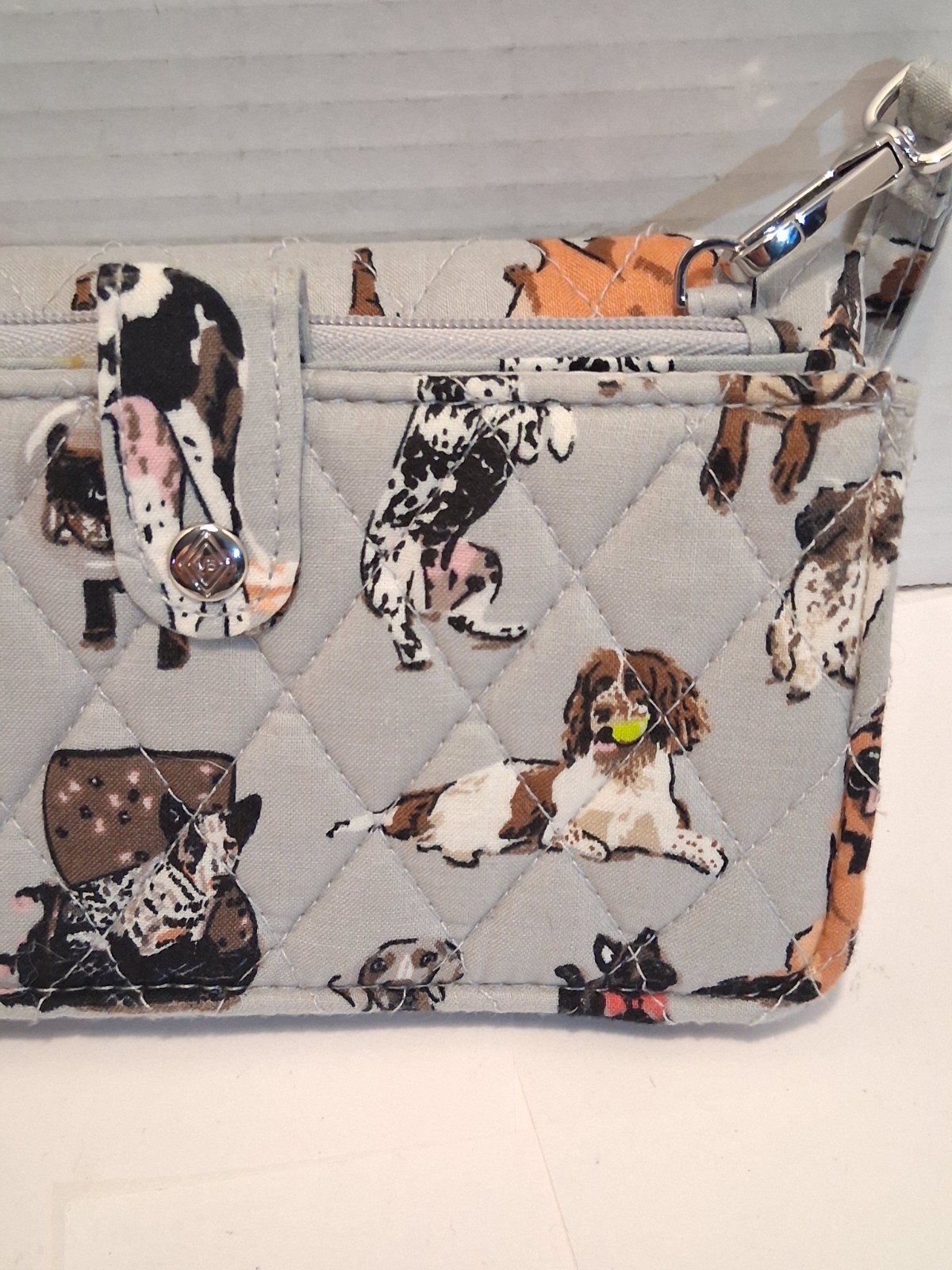 Vera Bradley RFID Smartphone Wristlet Wallet Dog Show Actual Picture Quilted